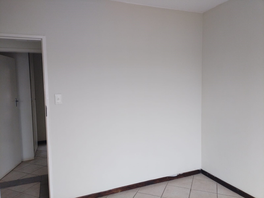 To Let 2 Bedroom Property for Rent in Eco Park Gauteng