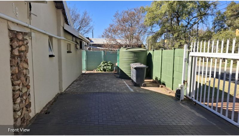 8 Bedroom Property for Sale in Ontdekkerspark Gauteng