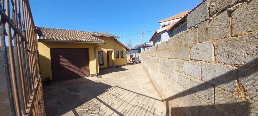 3 Bedroom Property for Sale in Protea Glen Gauteng