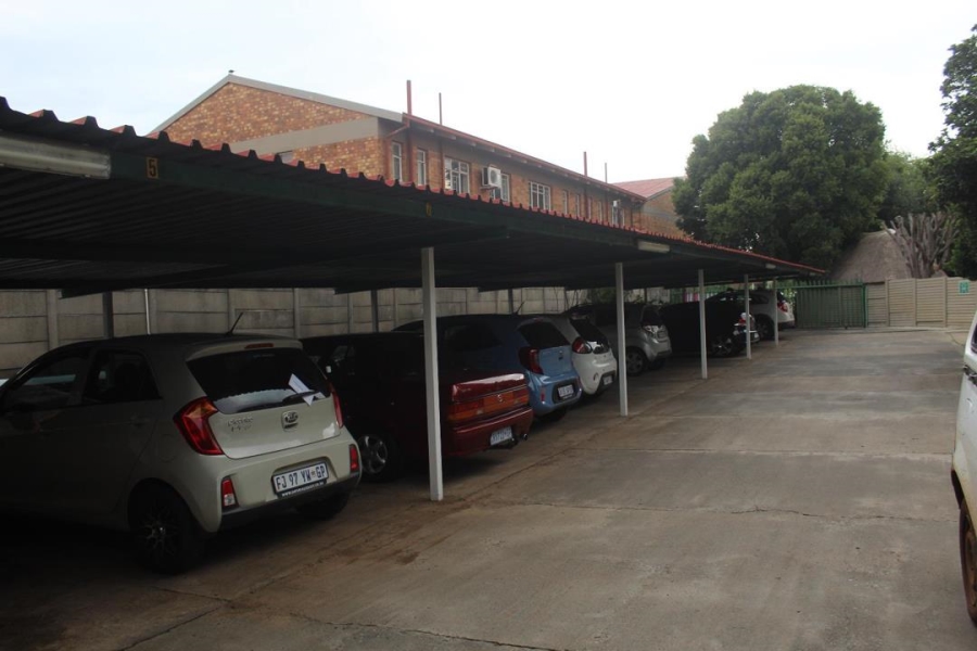 2 Bedroom Property for Sale in New Redruth Gauteng