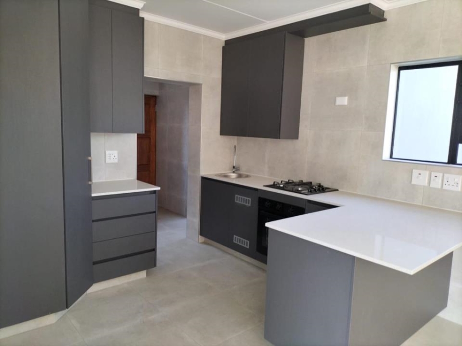 5 Bedroom Property for Sale in Pomona Gauteng