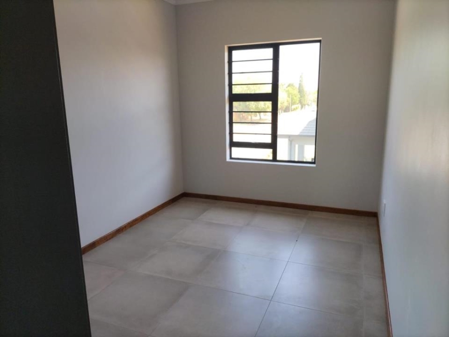 5 Bedroom Property for Sale in Pomona Gauteng