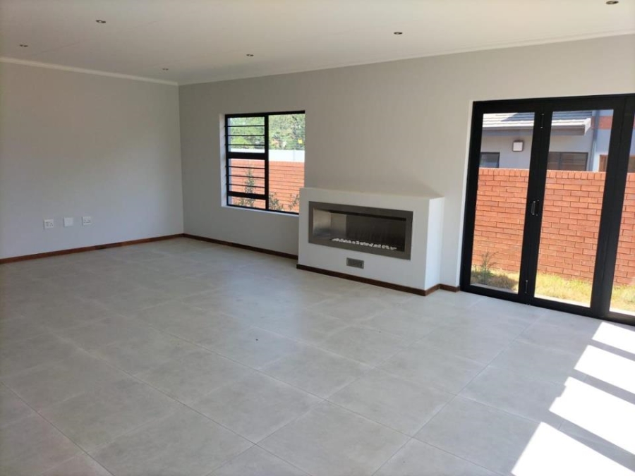 5 Bedroom Property for Sale in Pomona Gauteng