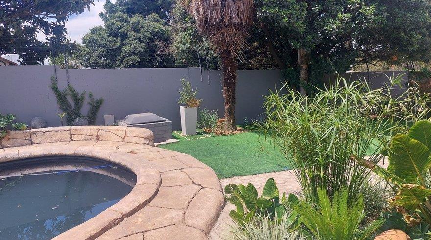 4 Bedroom Property for Sale in Beyerspark Gauteng