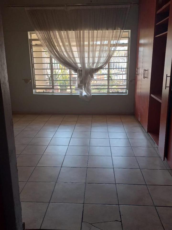 To Let 4 Bedroom Property for Rent in Elsburg Gauteng