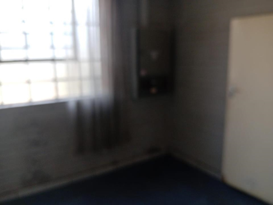 To Let commercial Property for Rent in Delville Gauteng