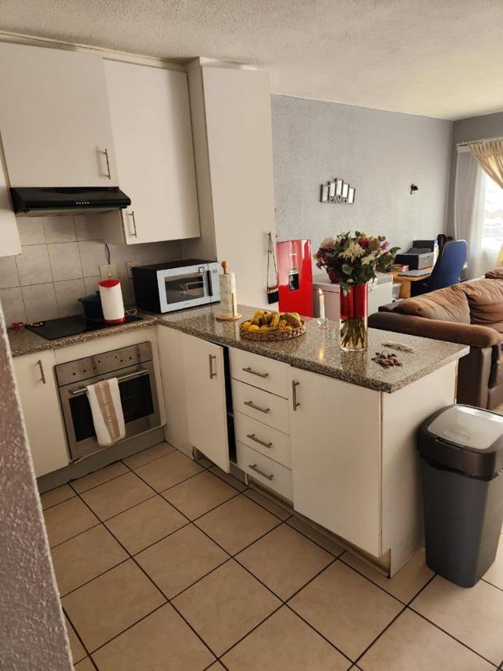 To Let 2 Bedroom Property for Rent in Castleview Gauteng