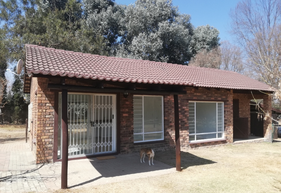 To Let 1 Bedroom Property for Rent in Randjesfontein A H Gauteng