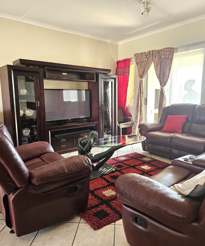 2 Bedroom Property for Sale in Country View Gauteng