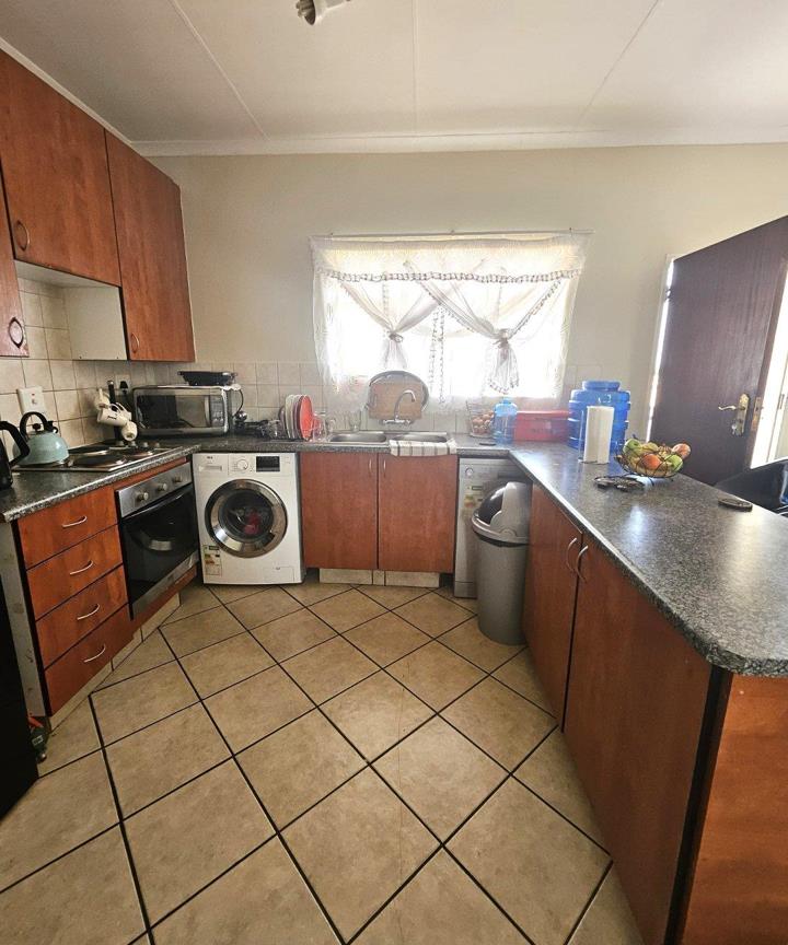 2 Bedroom Property for Sale in Country View Gauteng