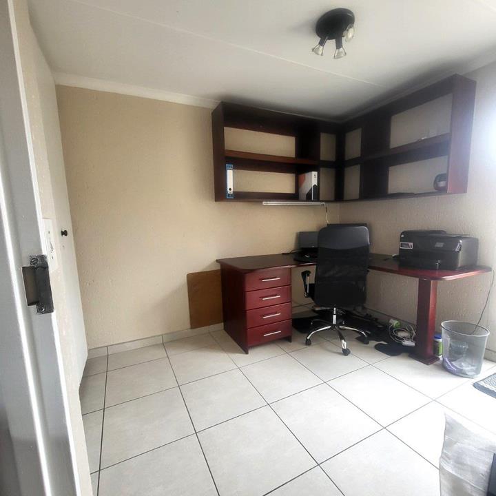 To Let 3 Bedroom Property for Rent in Cresta Gauteng