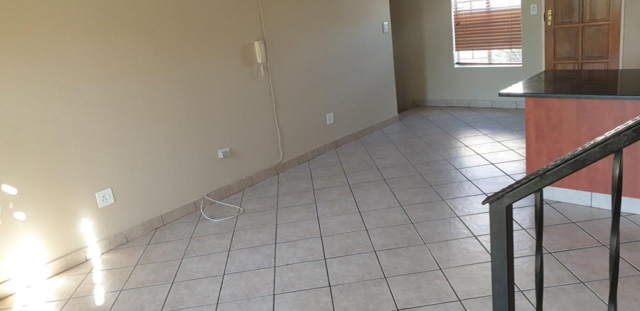 To Let 3 Bedroom Property for Rent in Country View Gauteng