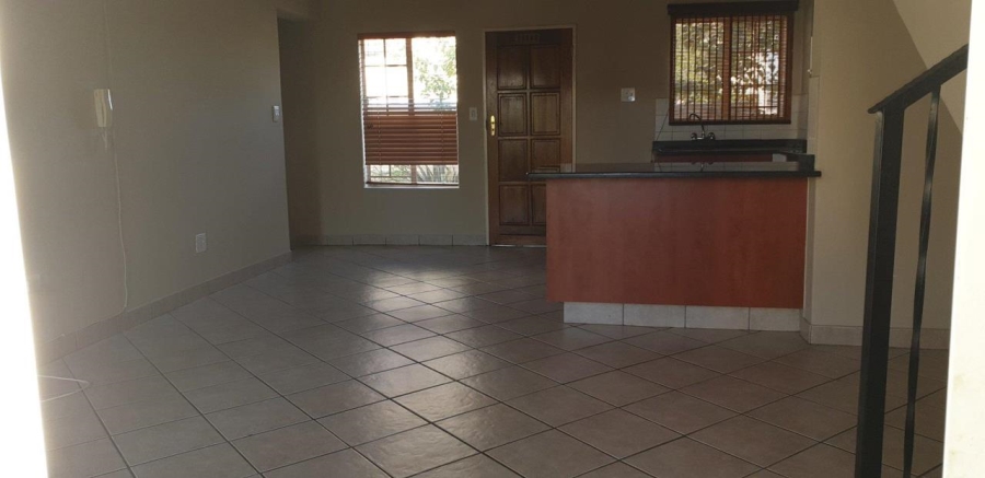 To Let 3 Bedroom Property for Rent in Country View Gauteng