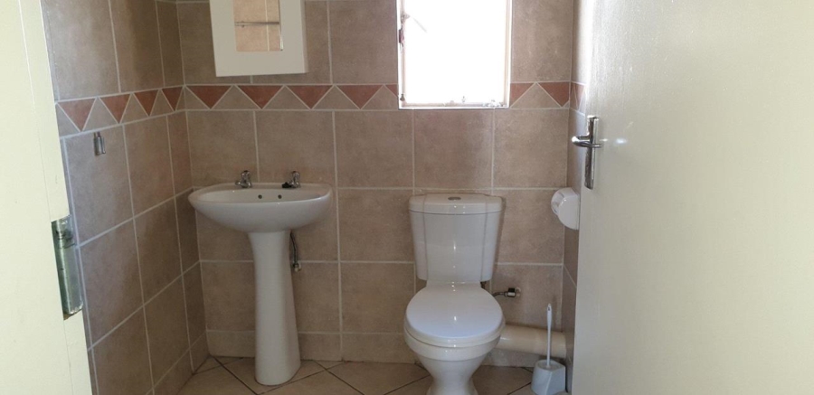 To Let 3 Bedroom Property for Rent in Country View Gauteng