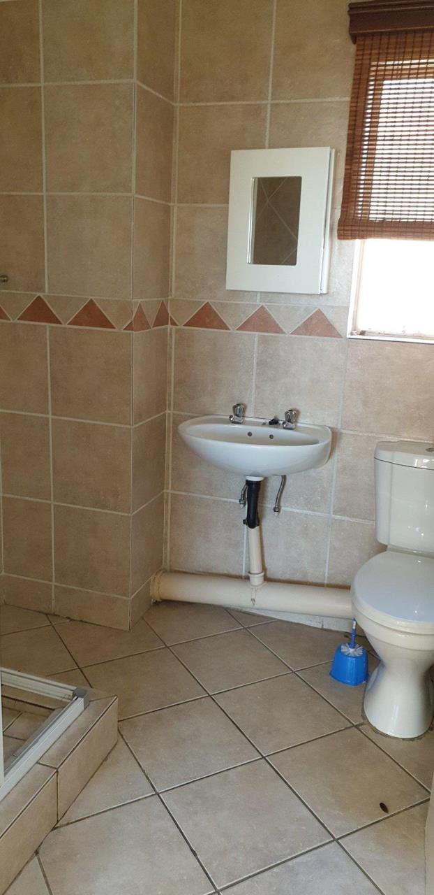 To Let 3 Bedroom Property for Rent in Country View Gauteng