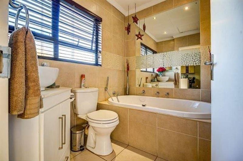 3 Bedroom Property for Sale in Ravenswood Gauteng