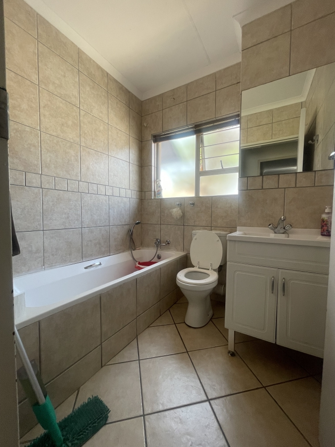 2 Bedroom Property for Sale in Tyger Valley Gauteng