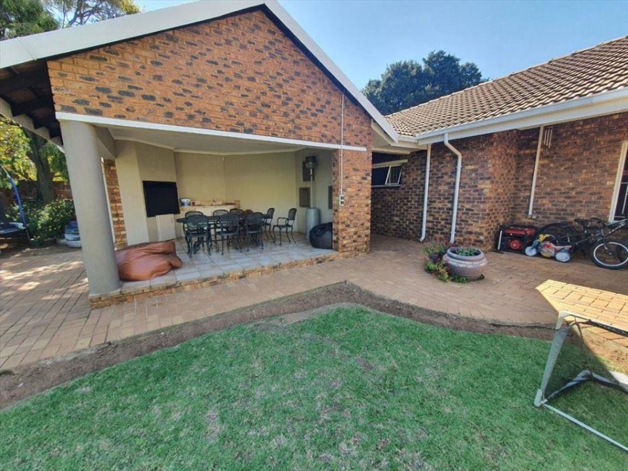 4 Bedroom Property for Sale in Sunward Park Gauteng