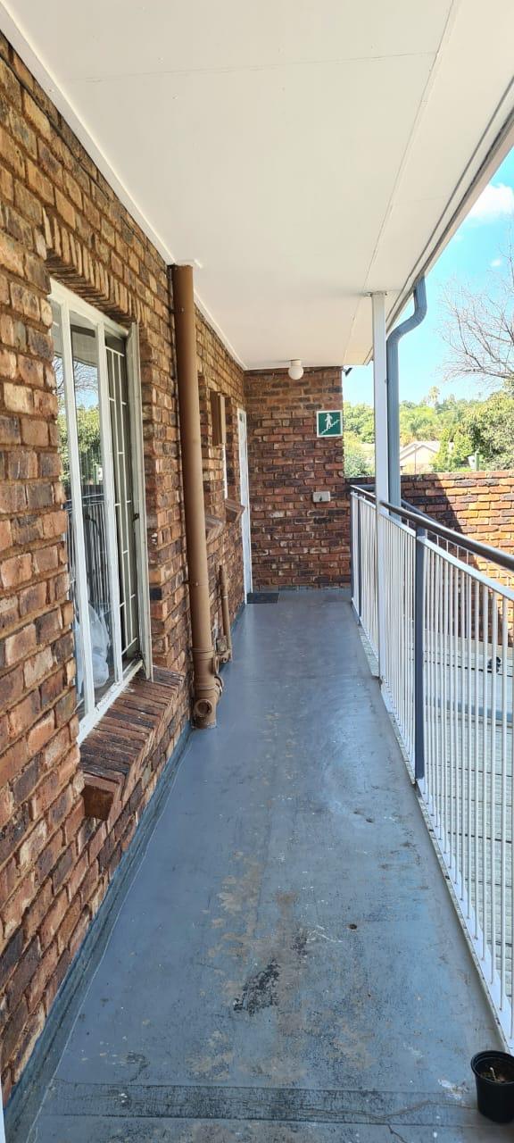 2 Bedroom Property for Sale in The Reeds Gauteng