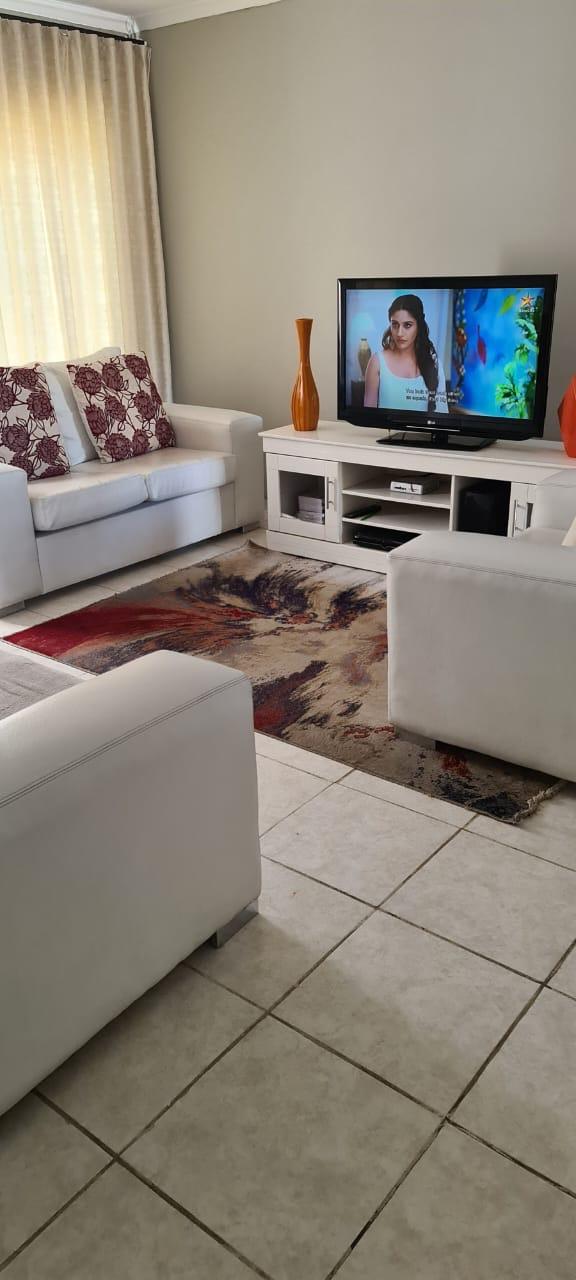 2 Bedroom Property for Sale in The Reeds Gauteng