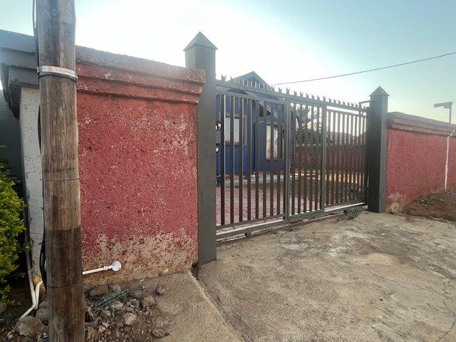 2 Bedroom Property for Sale in Soshanguve Gauteng