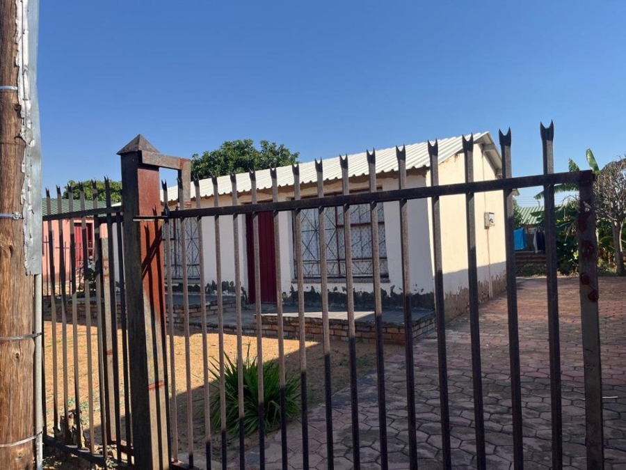 2 Bedroom Property for Sale in Soshanguve Gauteng