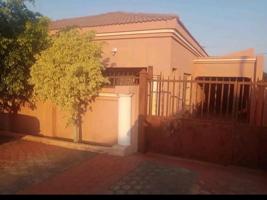 3 Bedroom Property for Sale in Soshanguve Gauteng