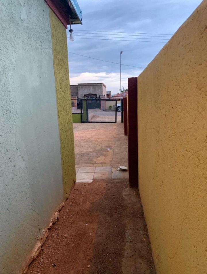 2 Bedroom Property for Sale in Soshanguve G Gauteng