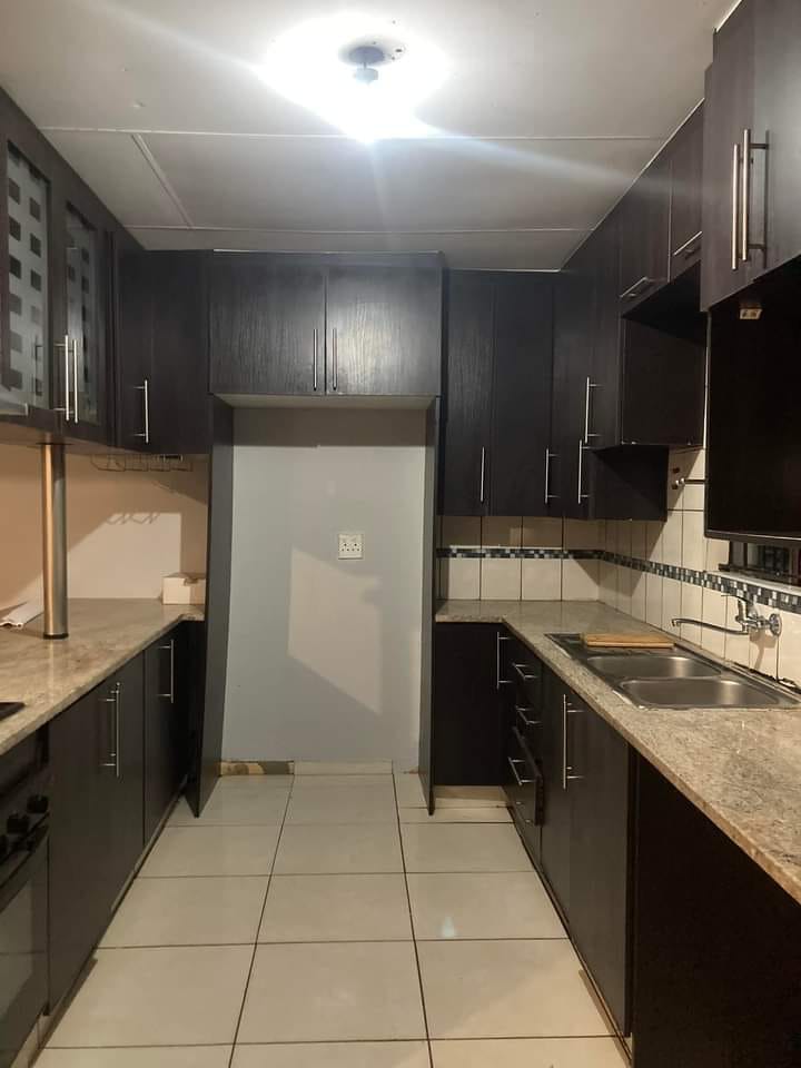 2 Bedroom Property for Sale in The Orchards Gauteng