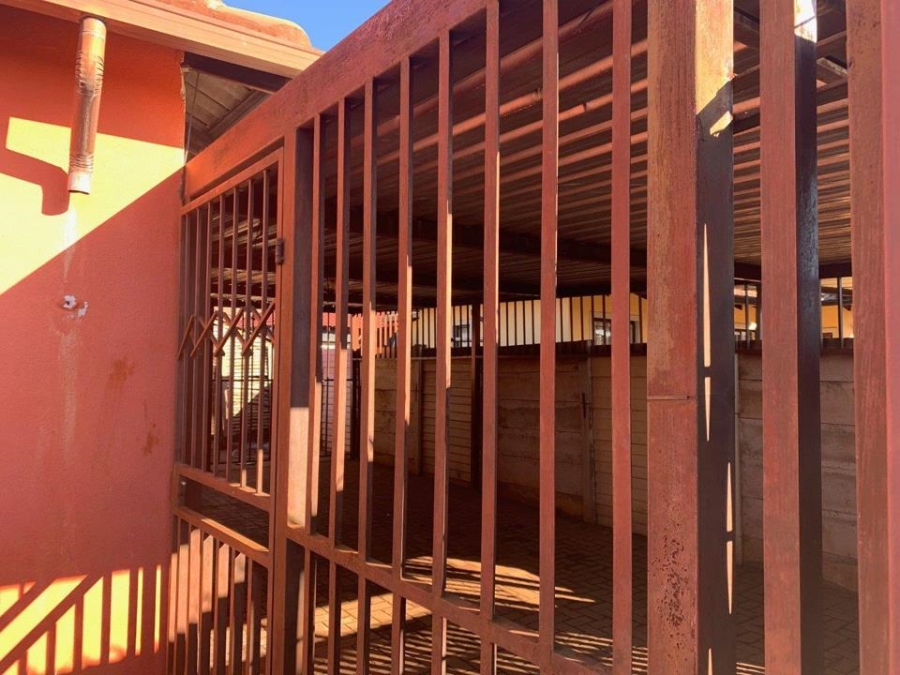 2 Bedroom Property for Sale in The Orchards Gauteng