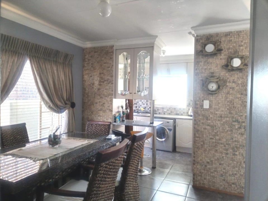 3 Bedroom Property for Sale in Nkwe Estate Gauteng