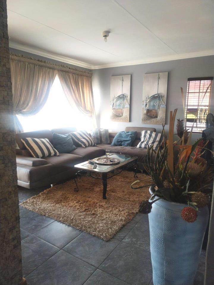 3 Bedroom Property for Sale in Nkwe Estate Gauteng