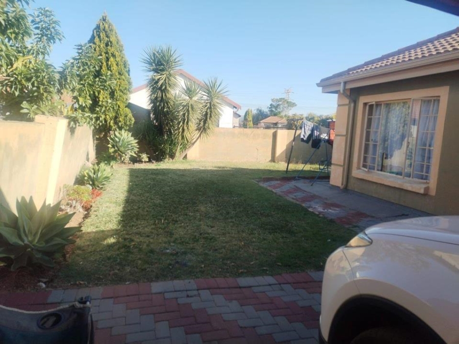 3 Bedroom Property for Sale in Nkwe Estate Gauteng