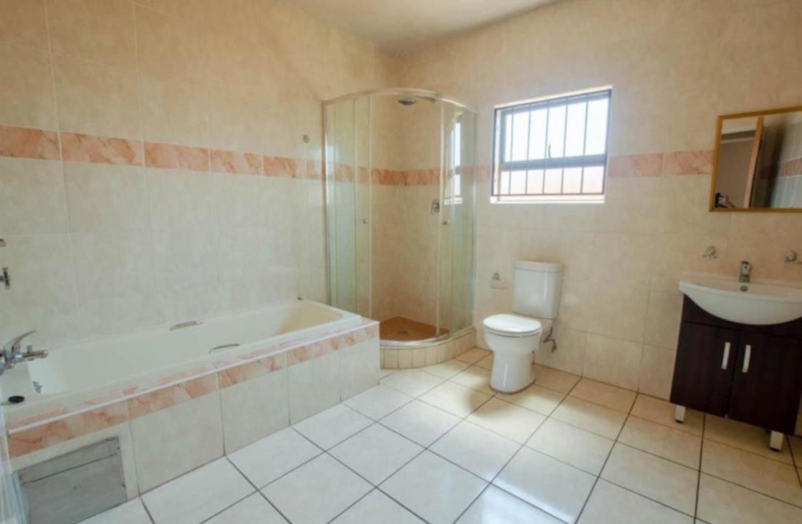 Commercial Property for Sale in Lenasia South Gauteng