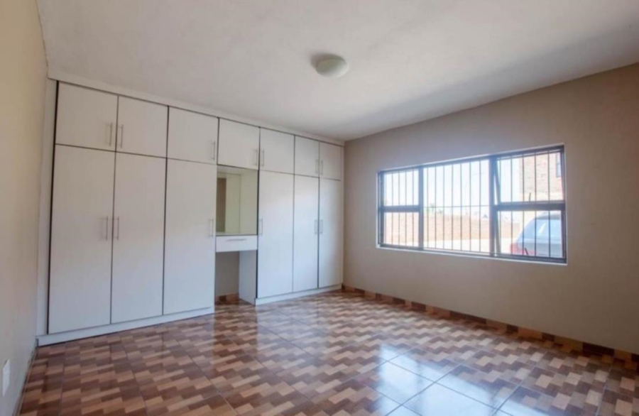 Commercial Property for Sale in Lenasia South Gauteng