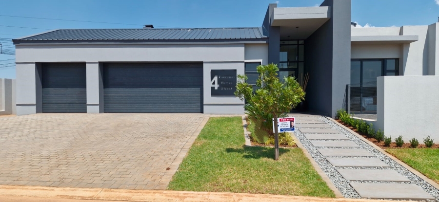 6 Bedroom Property for Sale in Midstream Heights Gauteng