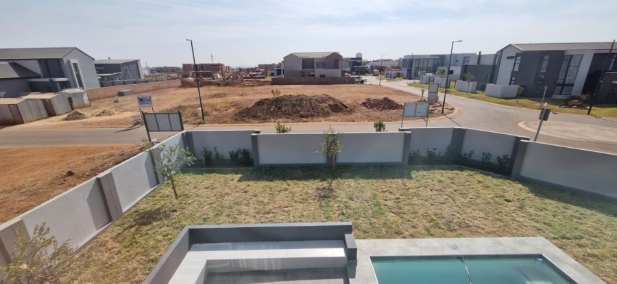 4 Bedroom Property for Sale in Midstream Heights Gauteng