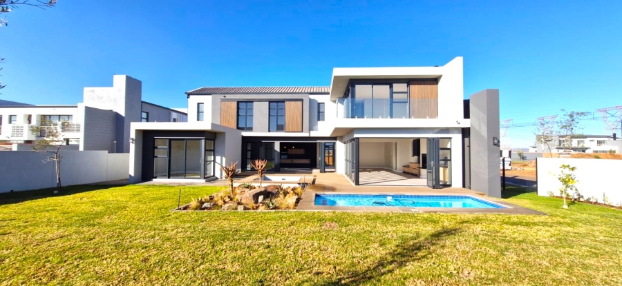 5 Bedroom Property for Sale in Midstream Heights Gauteng