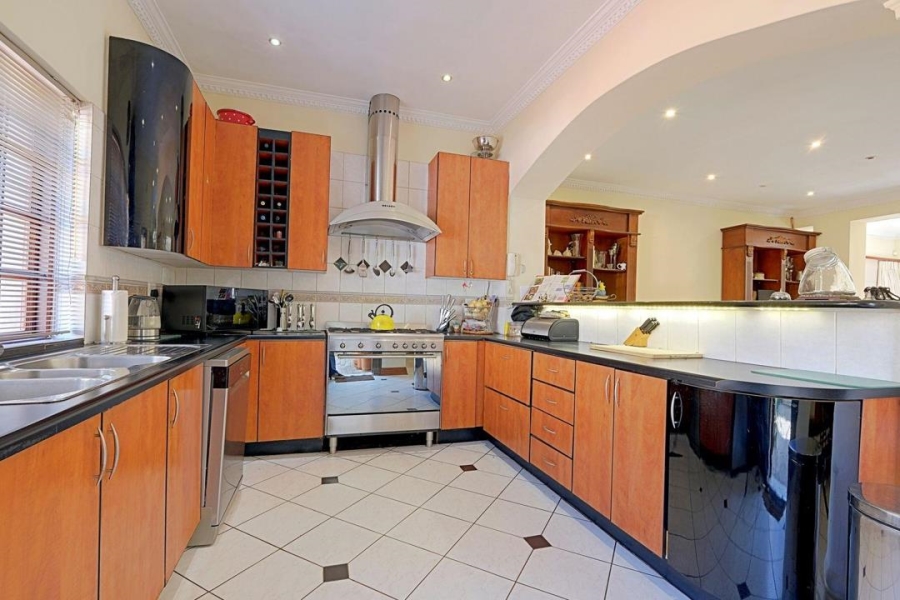 6 Bedroom Property for Sale in Raumarais Park Gauteng