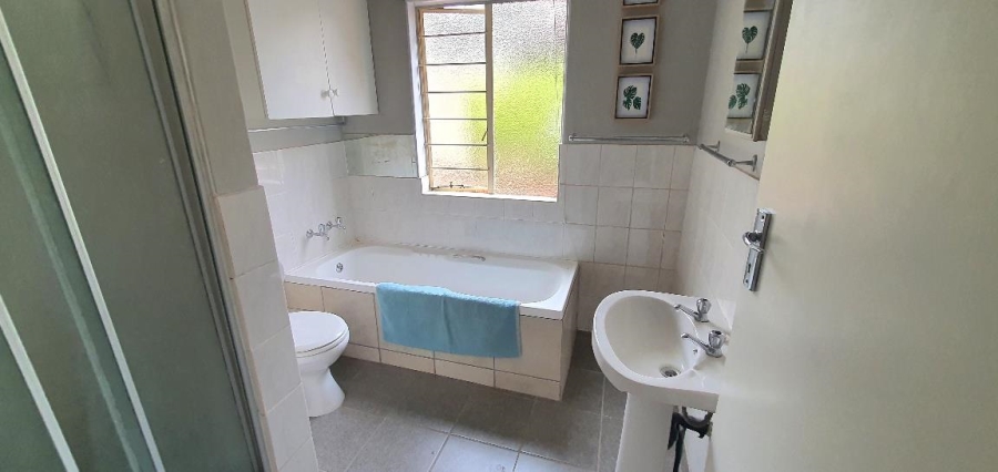 2 Bedroom Property for Sale in Wapadrand Gauteng