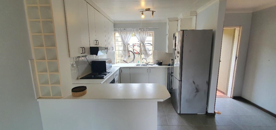 2 Bedroom Property for Sale in Wapadrand Gauteng