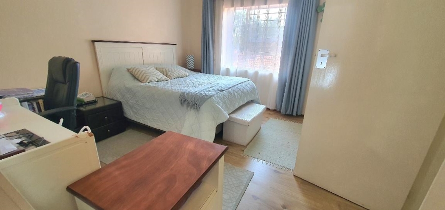 3 Bedroom Property for Sale in Faerie Glen Gauteng