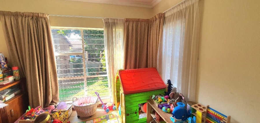 3 Bedroom Property for Sale in Faerie Glen Gauteng