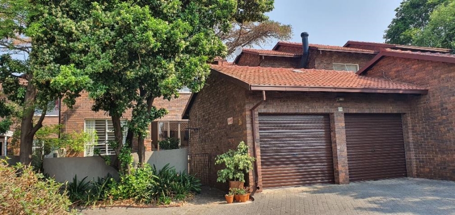 3 Bedroom Property for Sale in Faerie Glen Gauteng