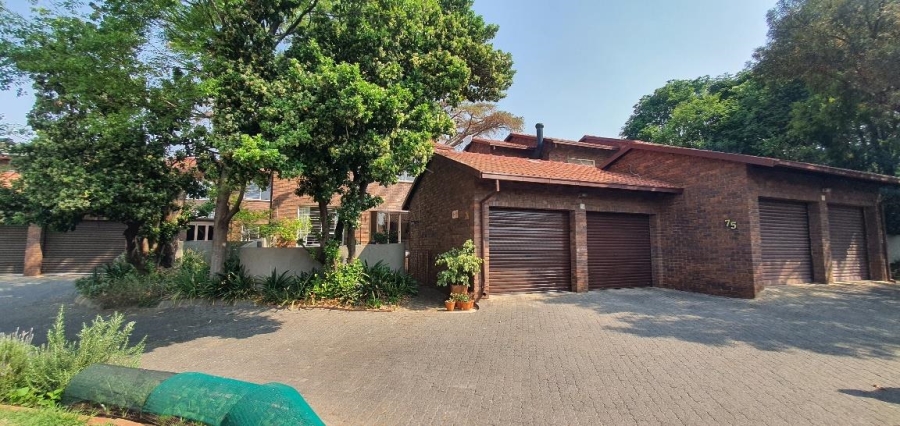 3 Bedroom Property for Sale in Faerie Glen Gauteng