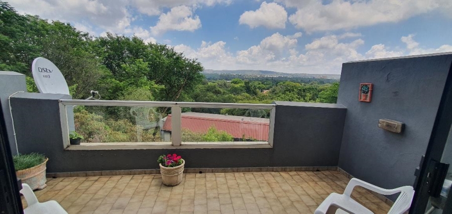 2 Bedroom Property for Sale in La Montagne Gauteng