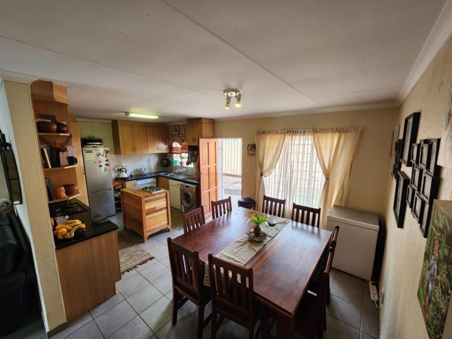 3 Bedroom Property for Sale in Equestria Gauteng