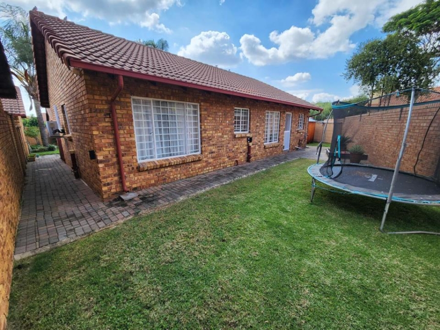 3 Bedroom Property for Sale in Equestria Gauteng