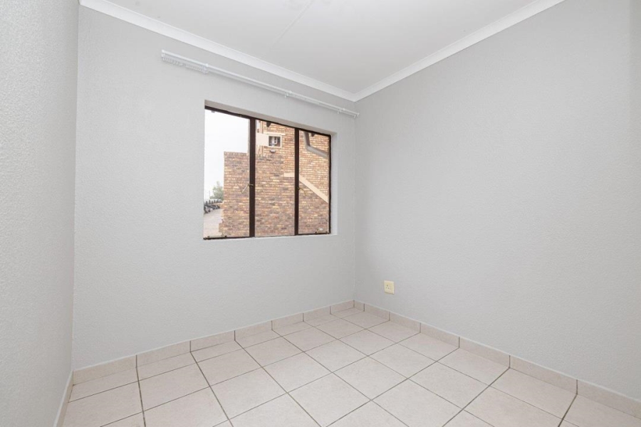 2 Bedroom Property for Sale in Halfway Gardens Gauteng