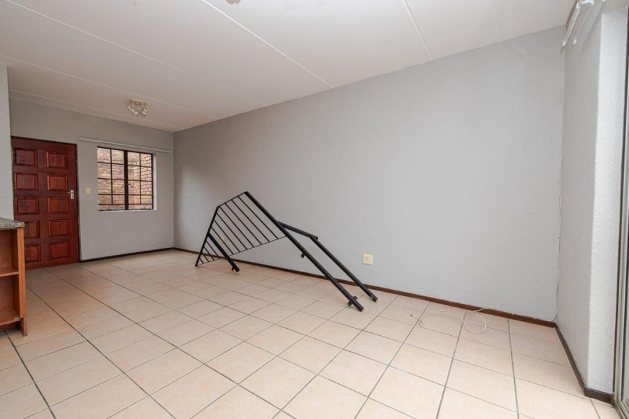 2 Bedroom Property for Sale in Halfway Gardens Gauteng